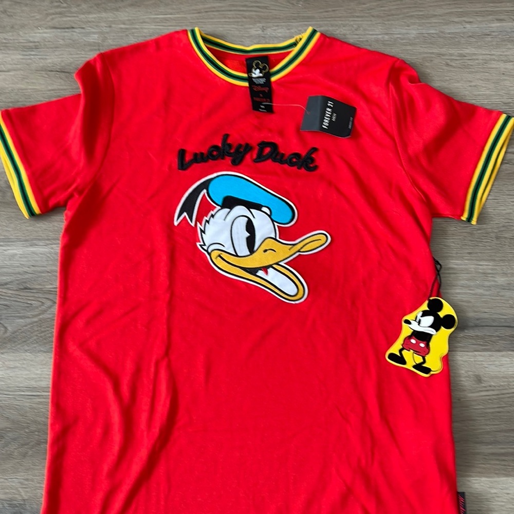 Forever 21 and Disney collaboration Donald Duck jersey tee. Size Mens medium.